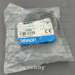 New Omron E3XA-CC4A PLC E3XACC4A photoelectric sensor one year warranty