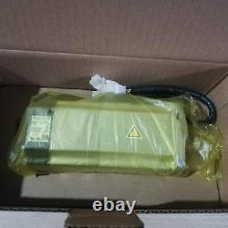 ONE For Panasonic AC Servo Motor MSMD042G1V New In Box One year warranty