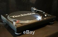 Technics SL-1210MK2 Turntable in great condition and one year warranty